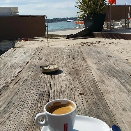 De Charme Coeur De Juan & Plages Apartment
