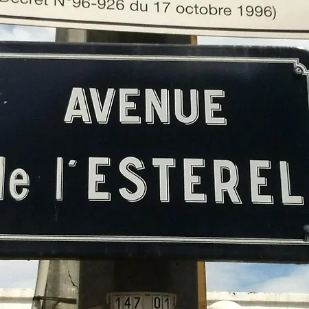 Appartamento De Charme Coeur De Juan & Plages *