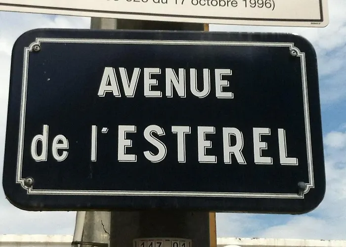 Appartamento De Charme Coeur De Juan & Plages *